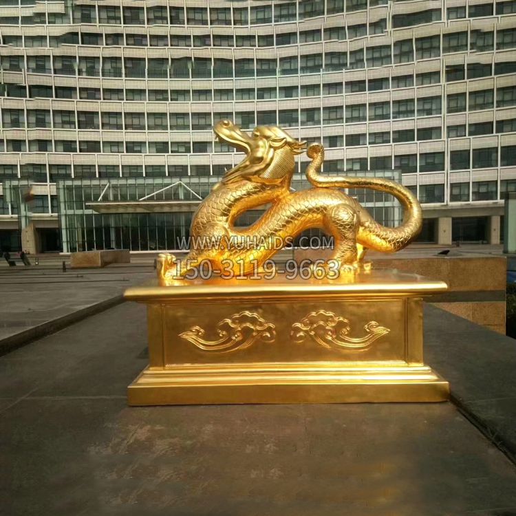 中國古代神話中的創世神青龍鎏金銅雕景觀<a href=