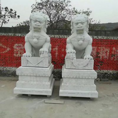 影響廣場石獅子雕塑報價的因素有哪些？