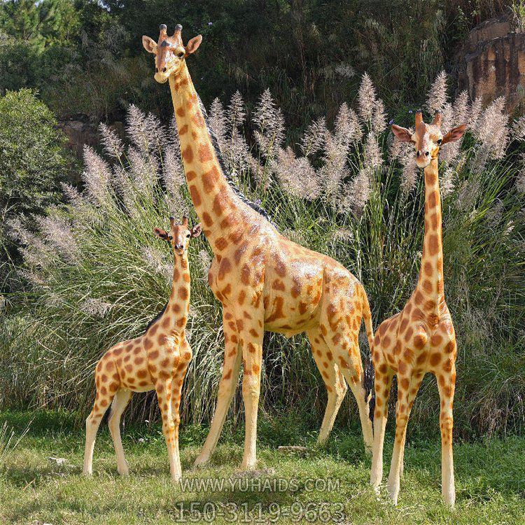 動物園大型仿真動物，園林玻璃鋼彩繪長頸鹿雕塑