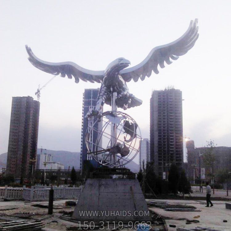 創(chuàng)意不銹鋼戶(hù)外園林景觀老鷹雕塑