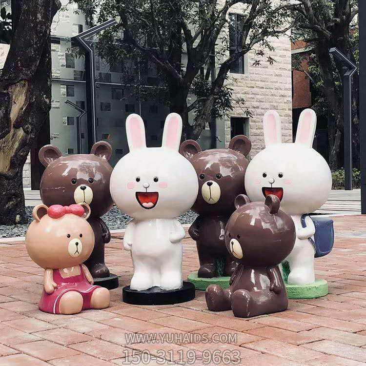 公園玻璃鋼創(chuàng)意戶外卡通動物擺件，可妮兔和維尼熊雕塑