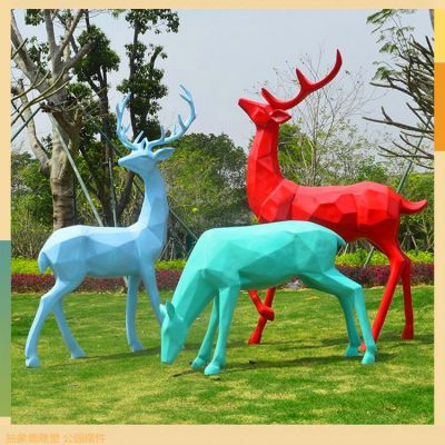 玻璃鋼梅花鹿，幾何形塊面抽象動物雕塑