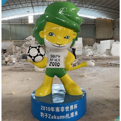 足球老虎卡通公仔，玻璃鋼體育運動主題卡通形象雕塑