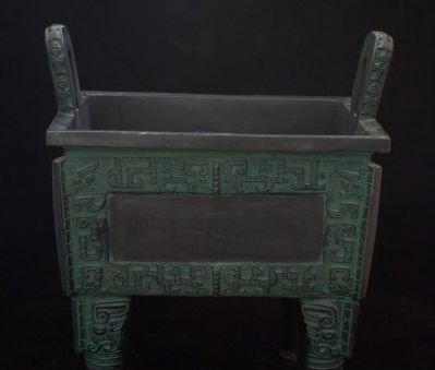 青銅器大型戶(hù)外景觀文物鼎雕塑