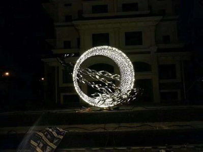 酒店門口大型創意不銹鋼鏤空圓環