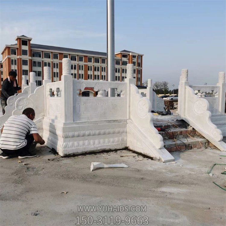 學校廣場戶外擺放升旗臺漢白玉雕刻防護欄桿雕塑