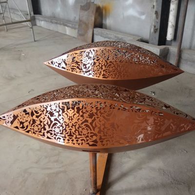 不銹鋼鏤空創意園林景觀抽象魚雕塑