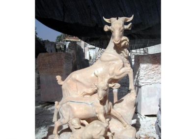 公園晚霞紅石雕母子羊戶(hù)外景區(qū)景觀(guān)裝飾品大型仿真動(dòng)物山羊三羊開(kāi)泰雕塑