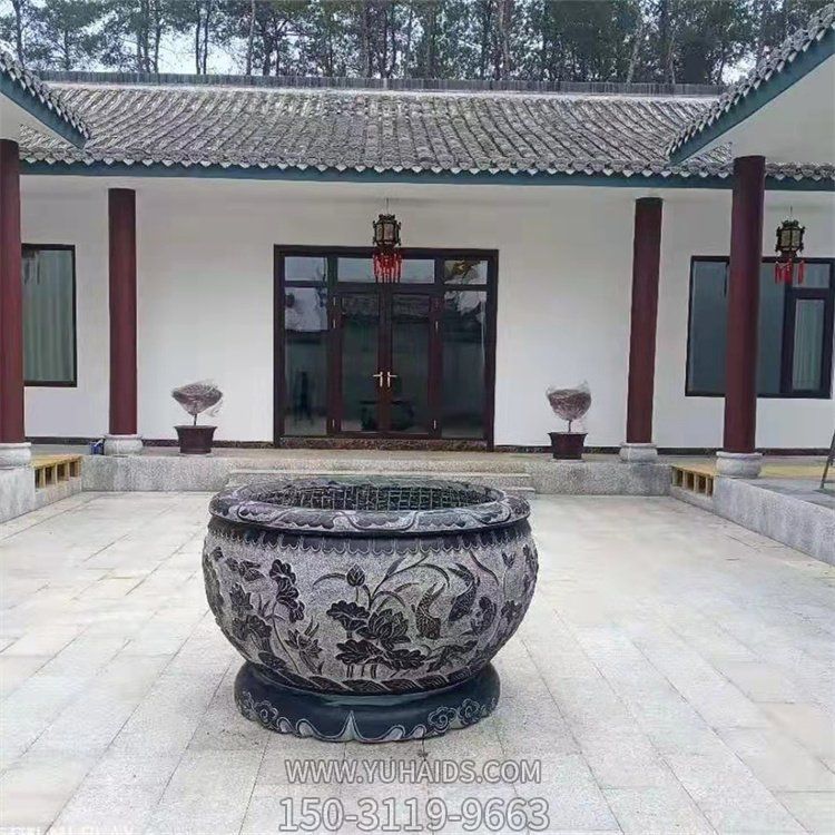 四合院擺放青石浮雕仿古養(yǎng)魚(yú)水缸雕塑