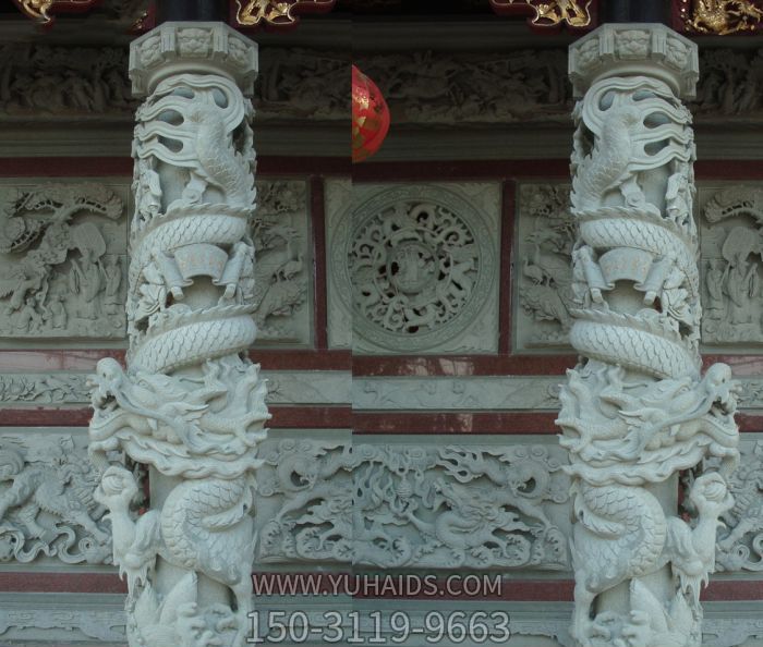 寺廟景區大殿門前大理石龍柱石雕雕塑