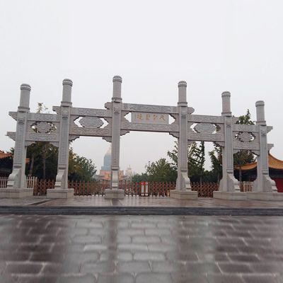 景區入口擺放新中式古典青石雕刻五門樓牌坊擺件