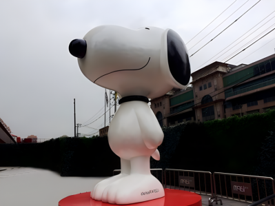 園林戶外玻璃鋼IP公仔大型卡通Snoopy雕塑